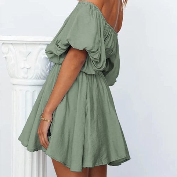 NWOT Sage Green Latern Sleeve dress - Picture 5 of 6